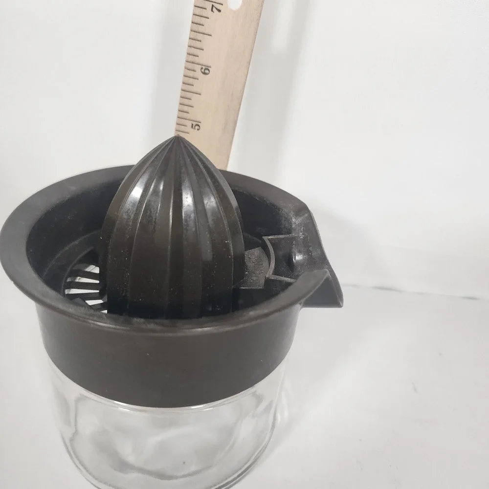 GEMCO USA Citrus Reamer Juicer with Cream Plastic Top Glass Bottom Vintage Brown